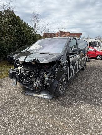 disassembly passenger cars Opel Vivaro 2.0 CDTI 2021/1