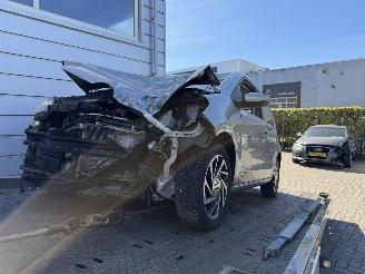 Salvage car Volkswagen Up! 1.0 mpi facelift 2019/1