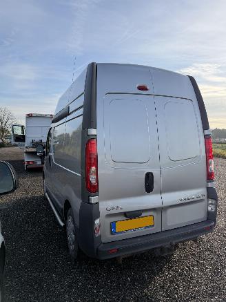 Opel Vivaro 2.0cdti picture 4