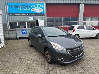 Salvage car Peugeot 208 208 I (CA/CC/CK/CL), Hatchback, 2012 / 2019 1.2 Vti 12V PureTech 82 2013/4