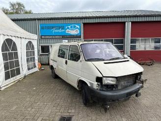 Purkuautot passenger cars Volkswagen Transporter Transporter/Caravelle T4, Bus, 1990 / 2003 2.5 TDI 2001/2