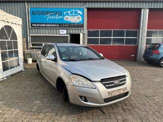 Kia Cee d Cee'd (EDB5), Hatchback 5-drs, 2006 / 2012 1.6 CVVT 16V picture 1