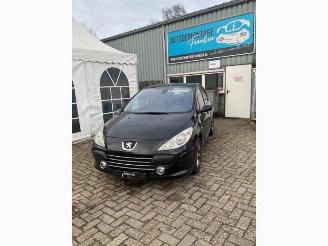 Peugeot 307 307 (3A/C/D), Hatchback, 2000 / 2009 2.0 16V picture 4