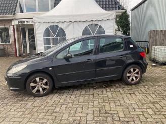 Peugeot 307 307 (3A/C/D), Hatchback, 2000 / 2009 2.0 16V picture 6