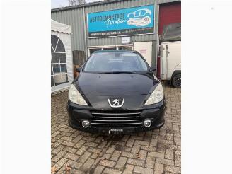 Peugeot 307 307 (3A/C/D), Hatchback, 2000 / 2009 2.0 16V picture 2