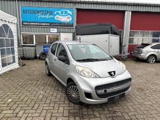 Salvage car Peugeot 107 107, Hatchback, 2005 / 2014 1.0 12V 2010/9
