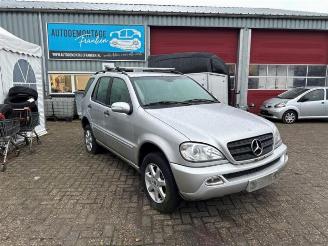 Dezmembrări autoturisme Mercedes ML ML I (163), SUV, 1998 / 2005 270 2.7 CDI 20V 2001/11