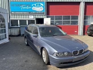 Auto incidentate BMW 5-serie 5 serie Touring (E39), Combi, 1996 / 2004 520i 24V 2001/3