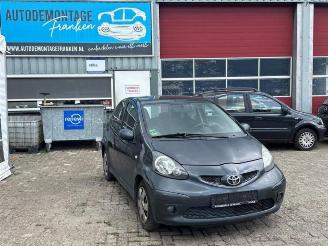 Damaged car Toyota Aygo Aygo (B10), Hatchback, 2005 / 2014 1.0 12V VVT-i 2005/11