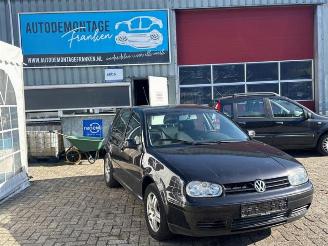 Vrakbiler auto Volkswagen Golf Golf IV (1J1), Hatchback, 1997 / 2005 1.6 16V 2002/9