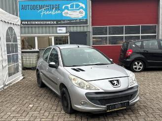 Salvage car Peugeot 206 206+ (2L/M), Hatchback, 2009 / 2013 1.1 XR,XS 2010/6