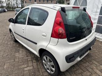 Peugeot 107 107, Hatchback, 2005 / 2014 1.0 12V picture 5