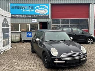 Dezmembrări autoturisme Mini Mini Mini One/Cooper (R50), Hatchback, 2001 / 2007 1.6 16V One 2003/5