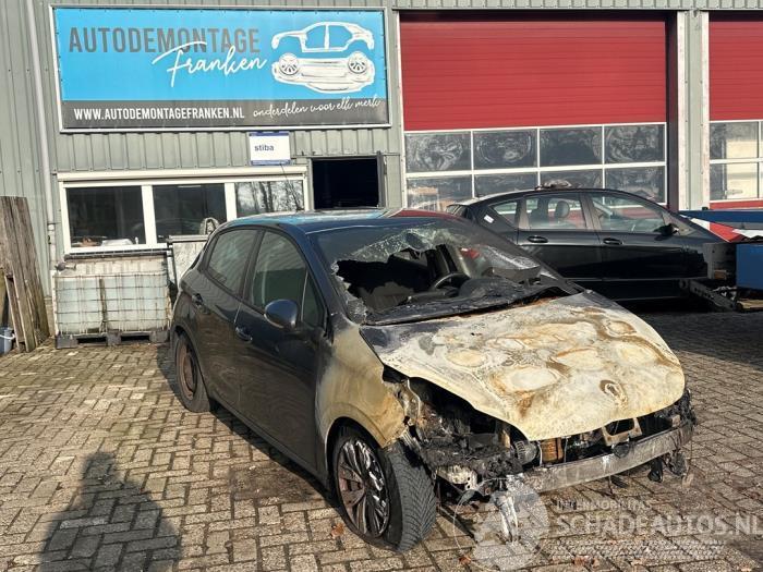 Peugeot 208 208 I (CA/CC/CK/CL), Hatchback, 2012 / 2019 1.2 Vti 12V PureTech 82
