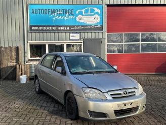 Coche siniestrado Toyota Corolla Corolla (E12), Hatchback, 2002 / 2007 2.0 D-4D 16V 90 2003/1