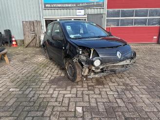 Salvage car Renault Twingo Twingo II (CN), Hatchback 3-drs, 2007 / 2014 1.5 dCi 75 FAP 2013/1