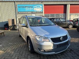 Coche siniestrado Volkswagen Touran Touran (1T1/T2), MPV, 2003 / 2010 1.4 16V TSI 140 2010/1