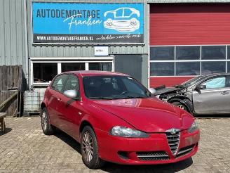 demontáž osobní automobily Alfa Romeo 147 147 (937), Hatchback, 2000 / 2010 1.6 Twin Spark 16V 2010/6