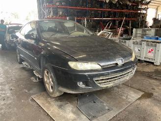 Coche siniestrado Peugeot 406 406 Coupe (8C), Coupe, 1996 / 2004 2.2 16V 2005/12