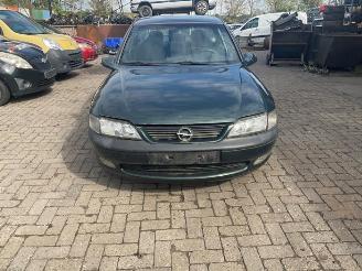 Opel Vectra Vectra B (36), Sedan, 1995 / 2002 1.6 16V Ecotec picture 2
