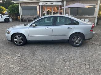 Volvo S-40  picture 3