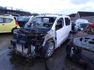 Salvage car Opel Combo  2020/1