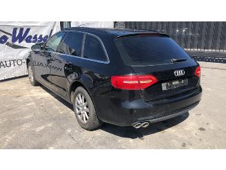 Audi A4 2.0 TDi Waterschade Avant picture 4