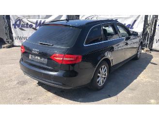 Audi A4 2.0 TDi Waterschade Avant picture 6