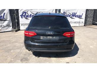 Audi A4 2.0 TDi Waterschade Avant picture 5