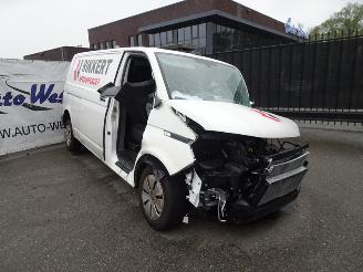 Volkswagen Transporter 2.0 TDi picture 2