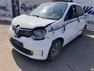 Salvage car Renault Twingo Intens 2019/9