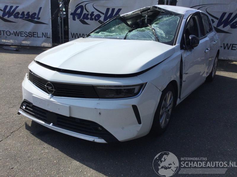 Opel Astra 1.2 Turbo Elegance