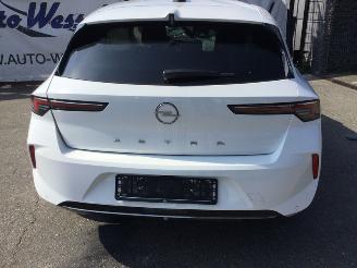 Opel Astra 1.2 Turbo Elegance picture 5