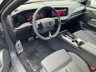 Opel Astra 1.2 Turbo GS Sports Tourer picture 5