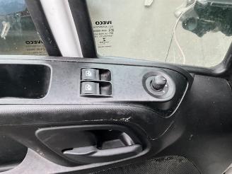 Iveco Daily 2.3 Koffer met laadklep picture 4