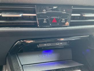 Volkswagen Golf 2.0 TSI GTI picture 19