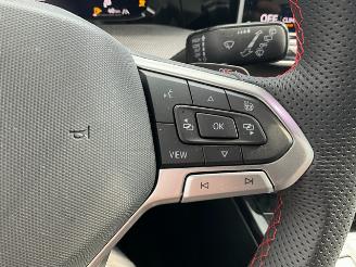 Volkswagen Golf 2.0 TSI GTI picture 16