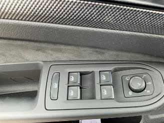 Volkswagen Golf 2.0 TSI GTI picture 25
