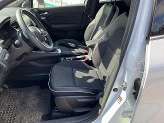 Renault Captur Techno picture 6
