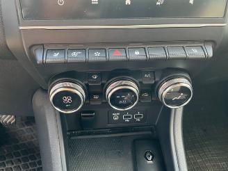 Renault Captur Techno picture 12