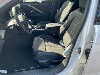 Opel Astra 1.2 Turbo GS Sports Tourer picture 6