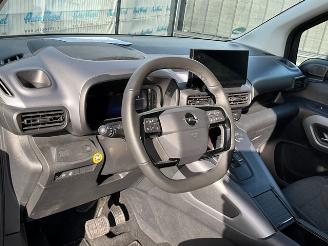 Opel Combo 1.5 Life picture 5
