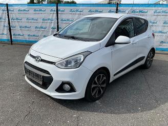 skadebil auto Hyundai I-10 1.0 2016/10