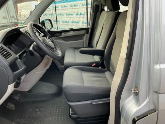 Volkswagen Transporter 2.0 TDi Kombi picture 13
