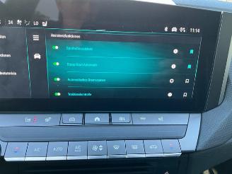 Opel Astra 1.2 Turbo Sports Tourer picture 14