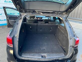 Opel Astra Sports Tourer 1.2 Turbo (96kW) Rijdbare schade links achter. Motor ok! picture 12