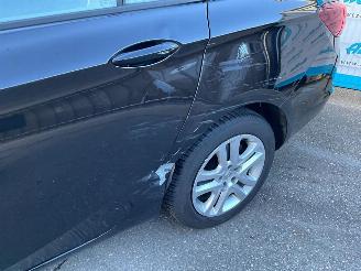 Opel Astra Sports Tourer 1.2 Turbo (96kW) Rijdbare schade links achter. Motor ok! picture 11