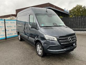 Mercedes Sprinter 317 CDI RWD PRO L2H2 LEDER NAV AUTO 3.5T TREKHAAK BPM VRIJ! picture 2