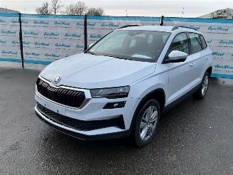 damaged passenger cars Skoda Karoq 1.5 TSi (110 KW) Automaat + Dig. Cockpit + NAV 2025/9