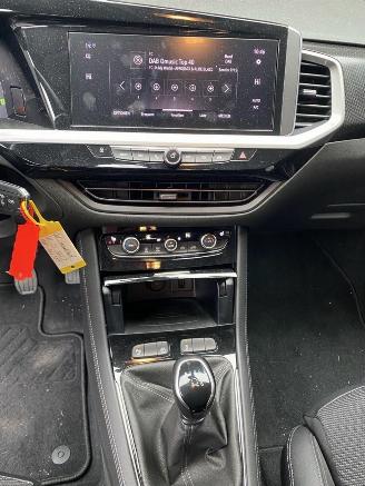 Opel Grandland X 1.2 Turbo (96kW) GS Line - Zijschade links- en rechtsachter - Schade linksvoor - Motor ok! picture 18